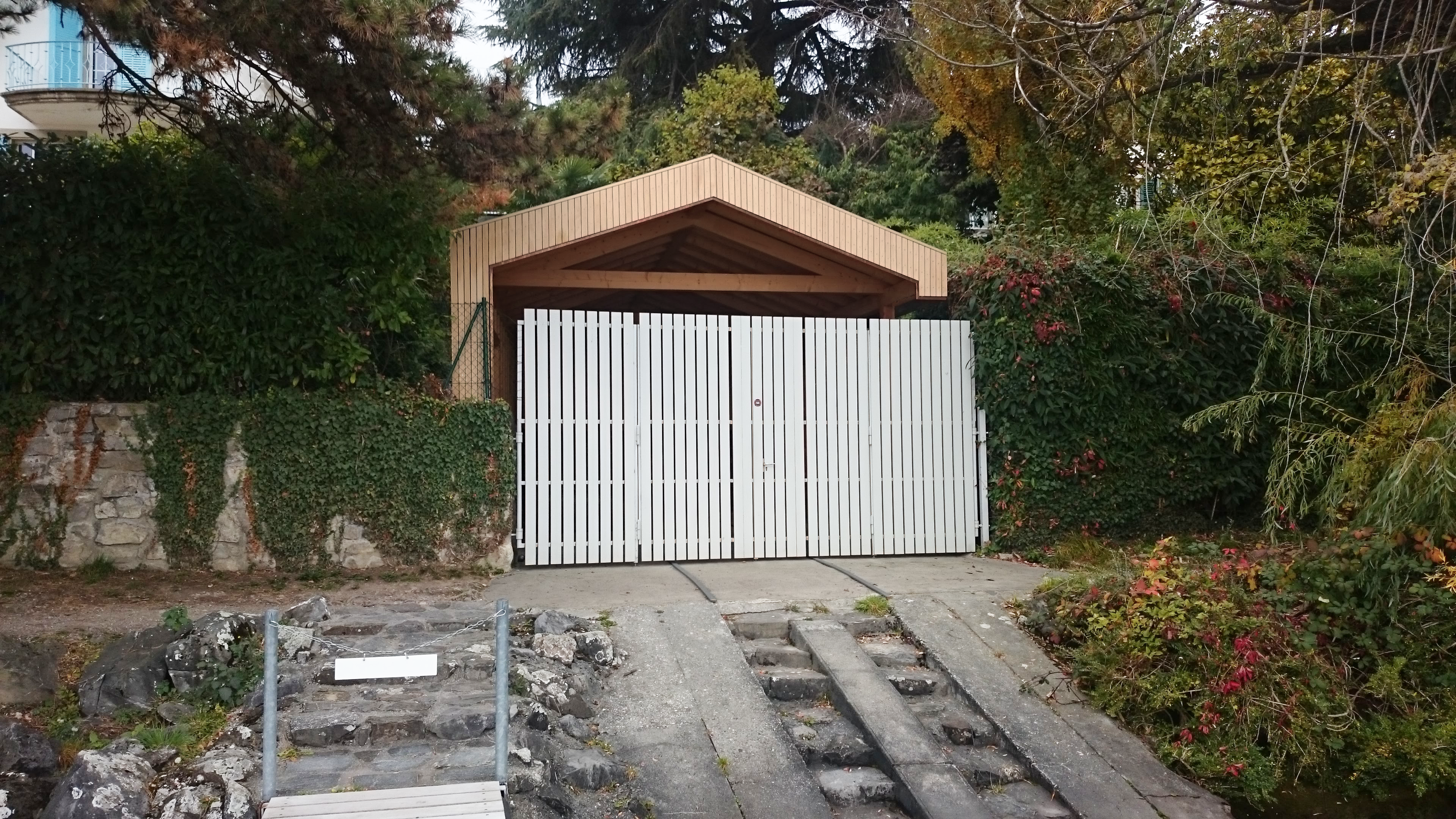 Hangar à bateau, Cully